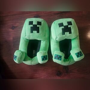 Minecraft Creeper Slippers Boy's Size 6